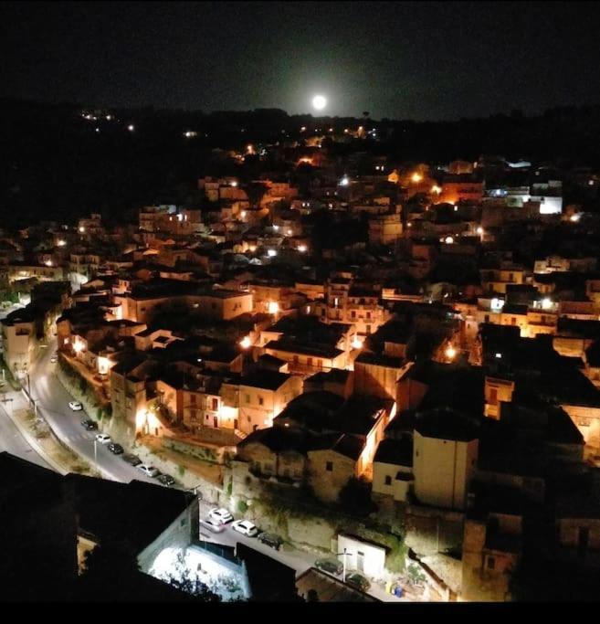 Terrazza Con Vista 'Casa Ziicedda' Villa Modica Buitenkant foto